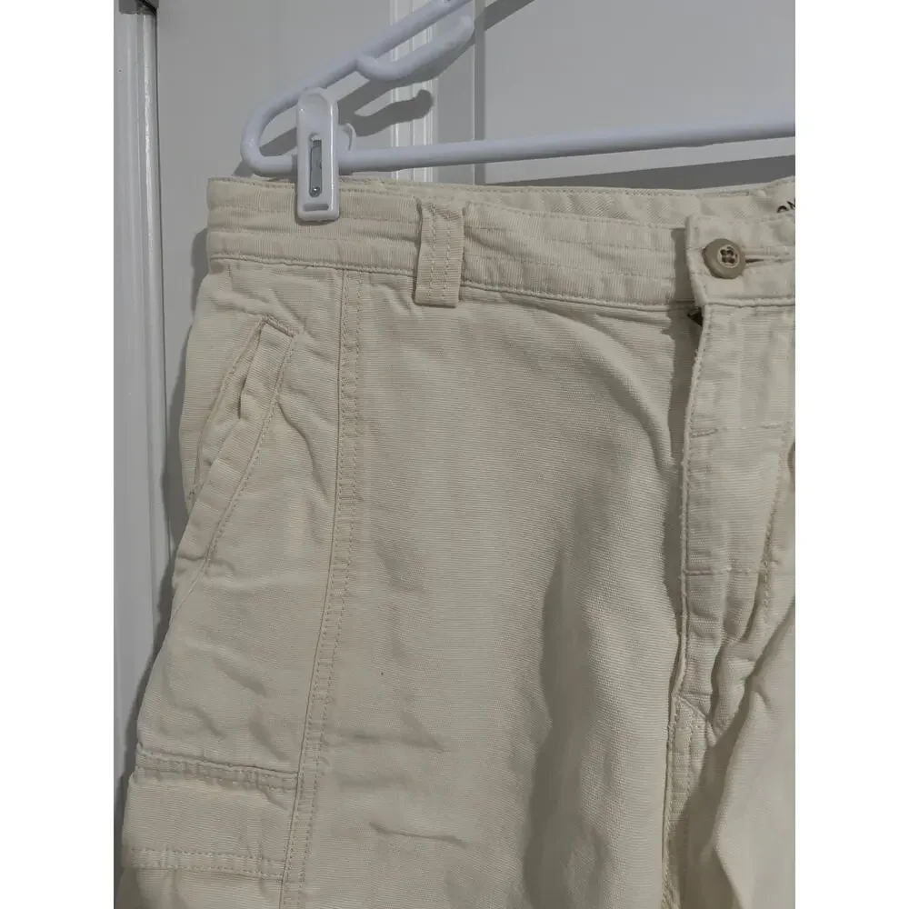 Tommy Bahama Relax Cream Shorts – Size 34 (Tencel®/Cotton Blend) - Picture 2 of 6